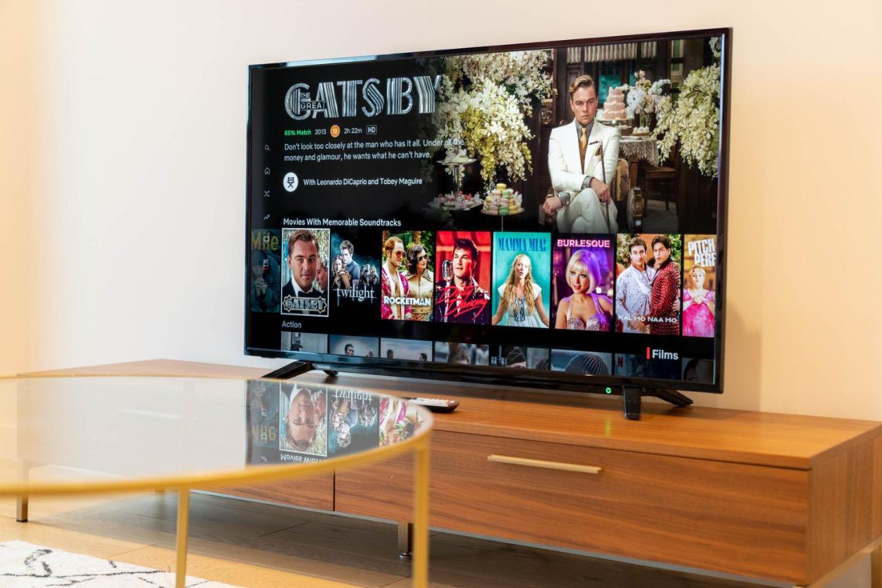 Maevela Apartments ☆ Pink Luxury Apartment With Balcony - Birmingham City Centre - 5 Min Walk From Bullring, Cube, Mailbox, New Street Station - Free Netflix & Wifi ภายนอก รูปภาพ